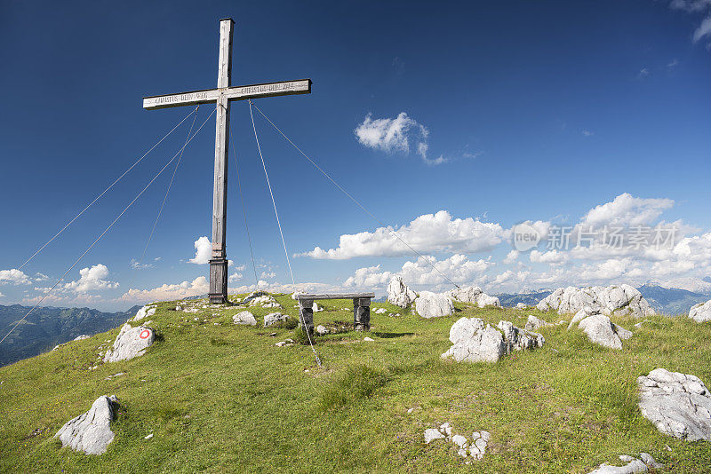 峰顶十字，奥地利阿尔卑斯山全景