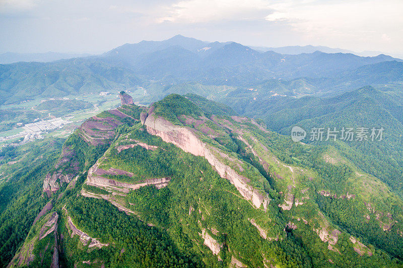 风景秀丽，中国丹霞山