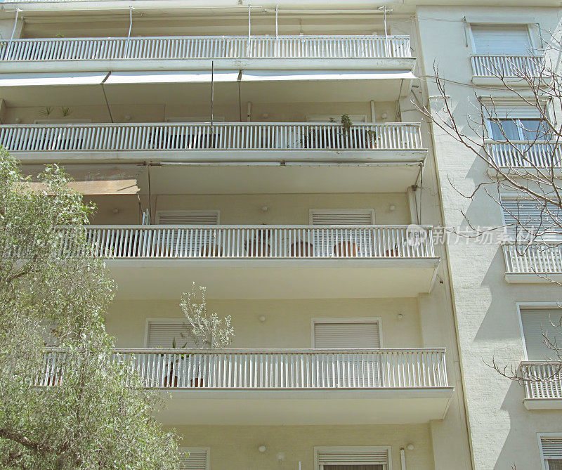 典型的雅典式公寓楼