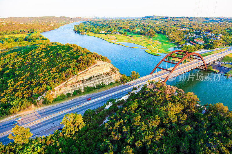 360桥，科罗拉多河，德克萨斯州奥斯汀，空中全景图