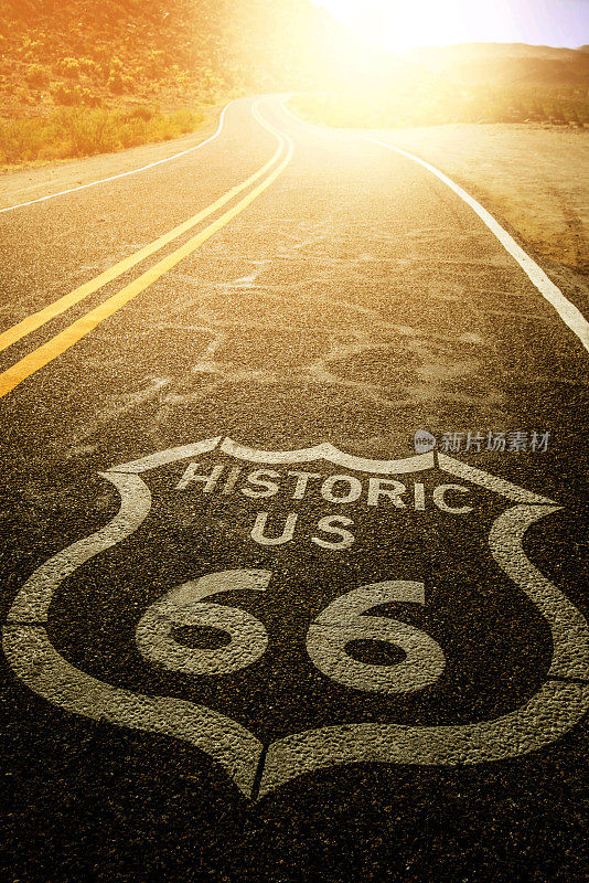 美国加州莫哈韦沙漠66号公路人行道标志