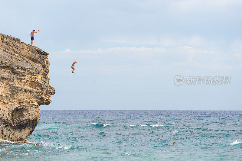 夏威夷悬崖跳