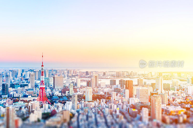 全景现代城市天际线鸟瞰东京与微型倾斜移位效果