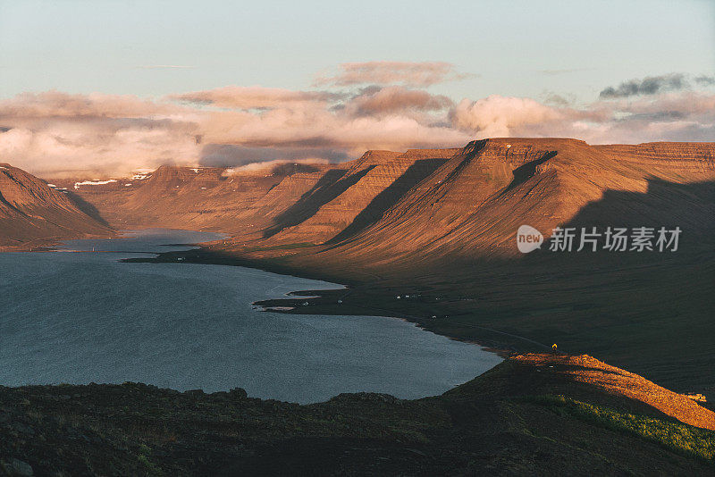 冰岛峡湾的美景