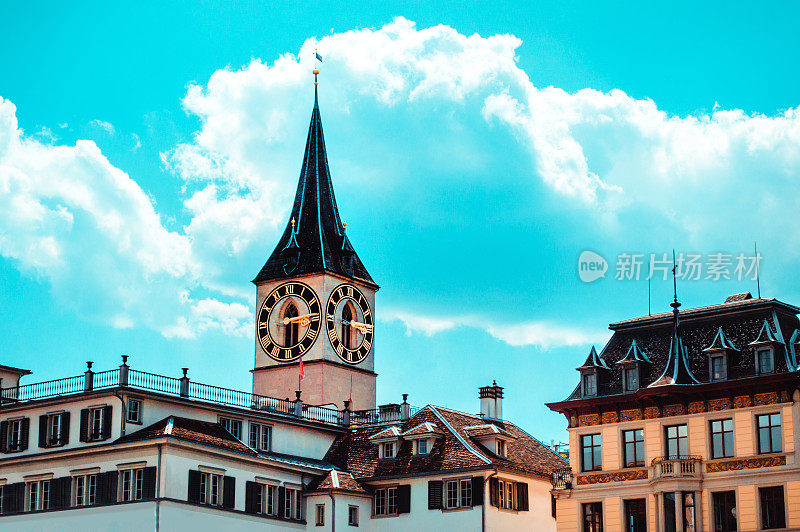 瑞士苏黎世老城的圣彼得教堂塔