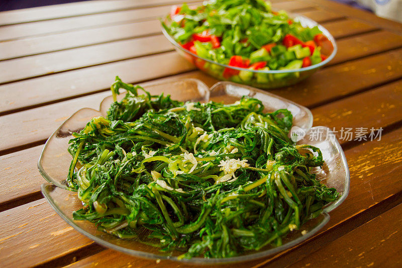 地中海素食餐:野生海萝卜芽