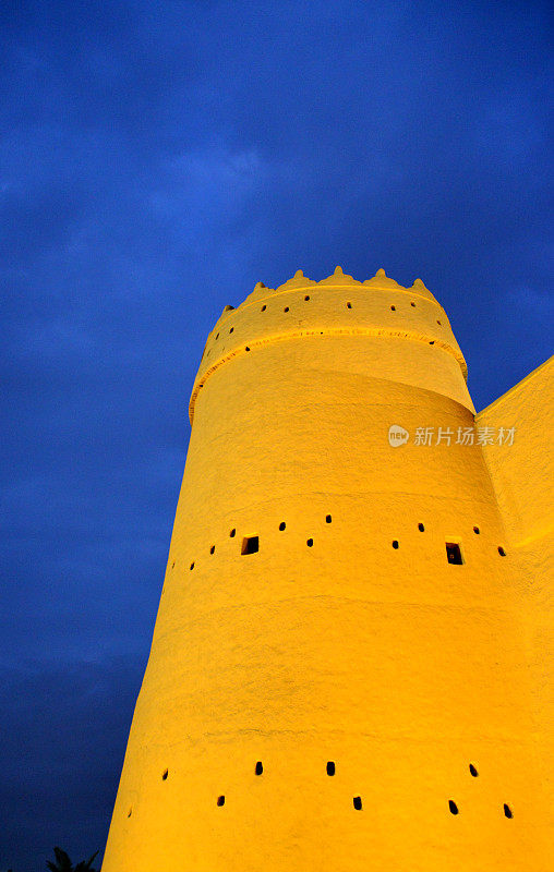 马斯马克要塞——沙特阿拉伯利雅得夜间的瞭望塔