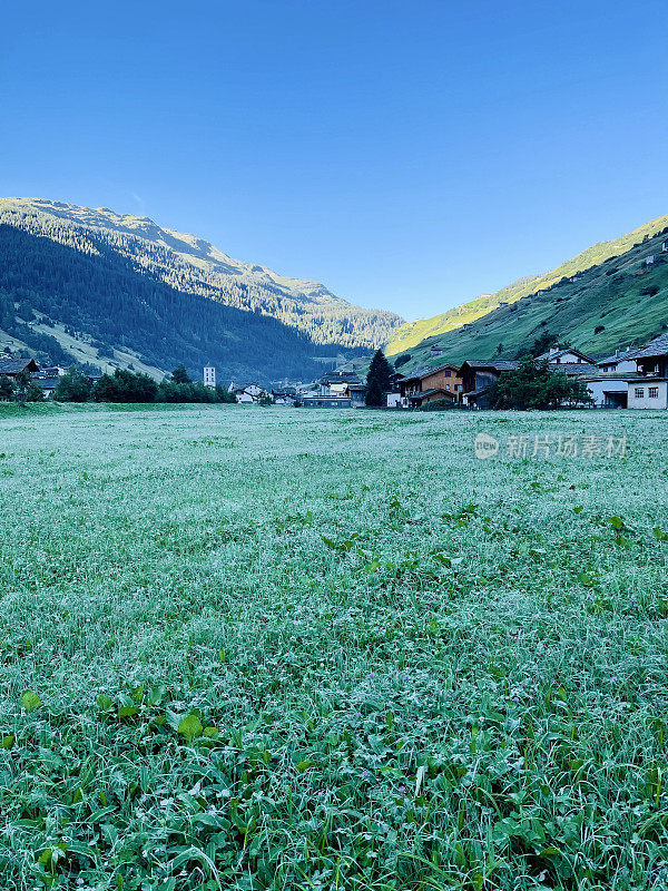 瑞士格劳本登州的一个山村，瓦尔斯