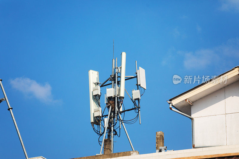 桅杆与不同类型的无线4g和5g天线