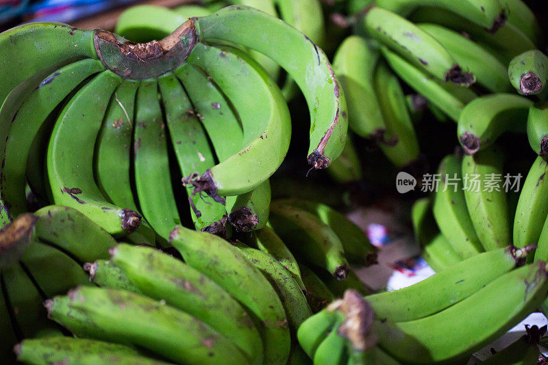 毛里求斯印度市场的青香蕉。