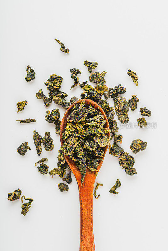 中国青色铁观音乌龙茶。茶壶里的热绿茶