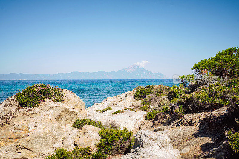 美丽的夏日海景。希腊的夏天。