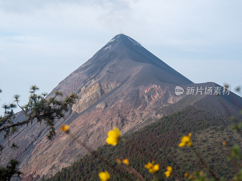 危地马拉的阿卡特南戈火山