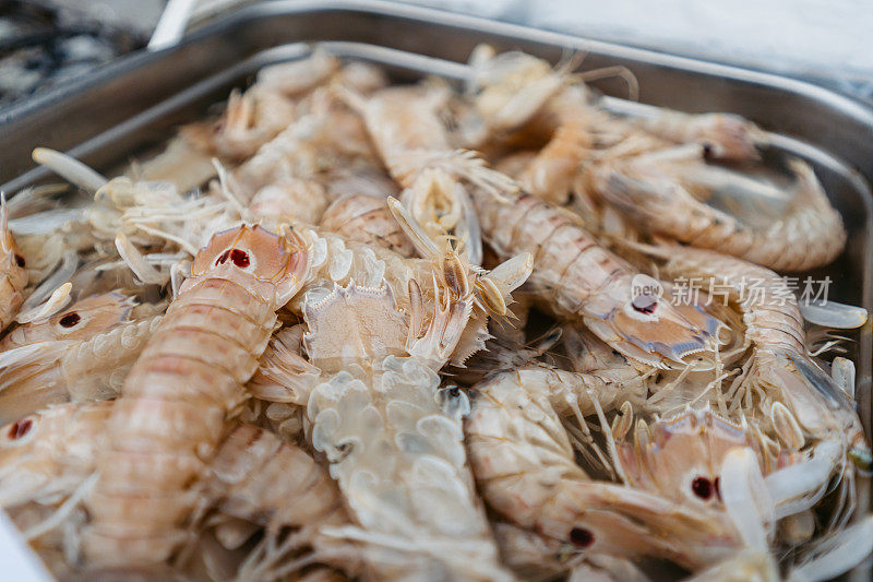 西西里岛卡塔尼亚老鱼市出售的虾