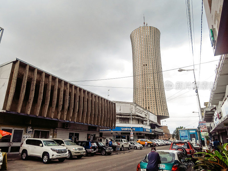 在刚果共和国的布拉柴维尔建造塔楼