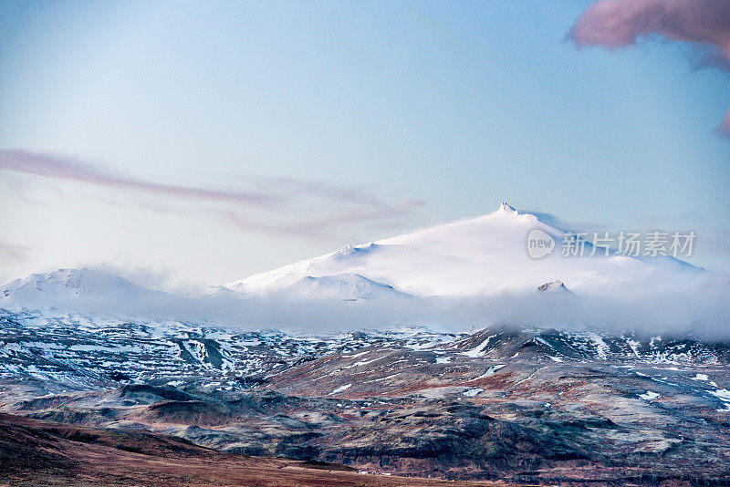 冰岛Snaefellsnes雪峰景观