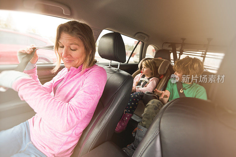 家庭汽车安全与儿童安全带安全