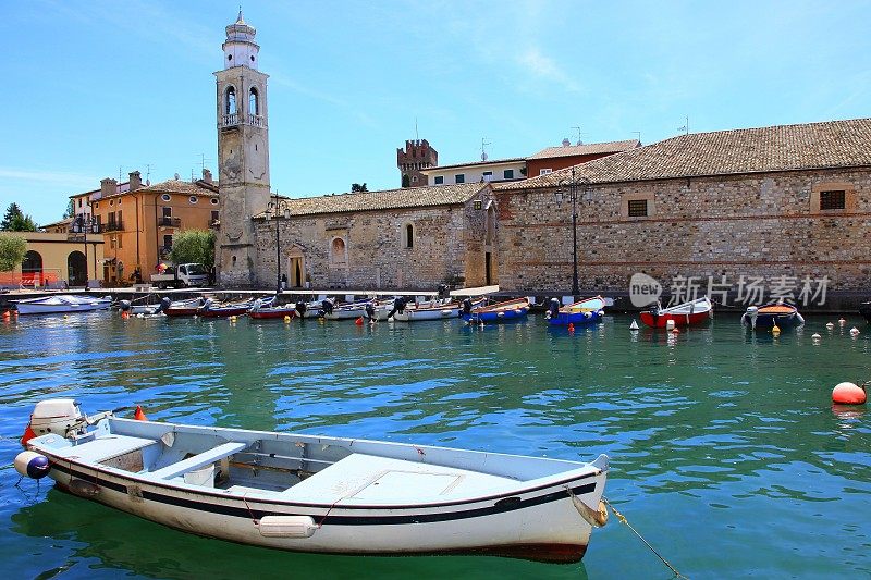 意大利拉齐码头中世纪古城，加尔达湖