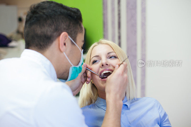 牙科诊所拜访-刷牙