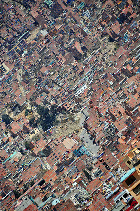玻利维亚的拉巴斯:密集而广阔