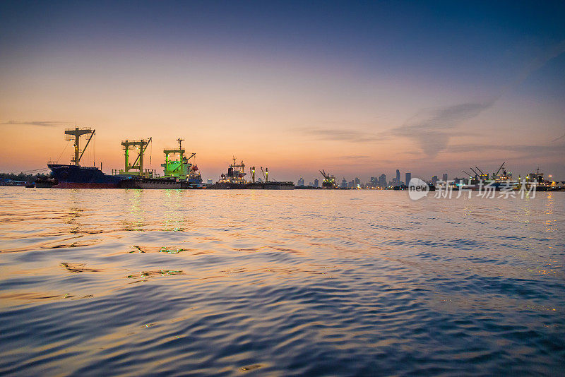 亚洲工业港口和集装箱船舶物流港口，