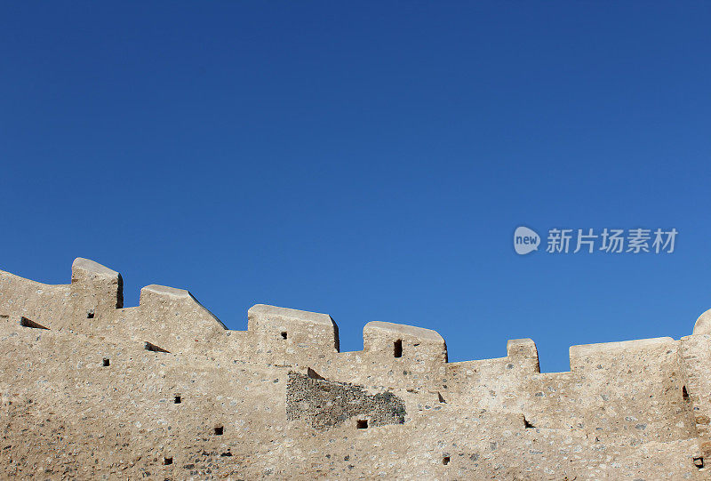 莫尼姆瓦西亚古城中世纪的城墙