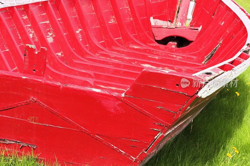 船船体复古红色航海船