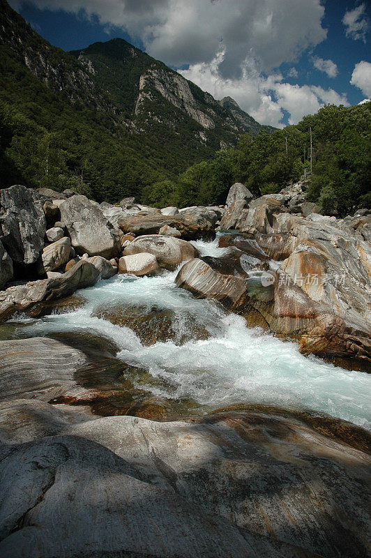 山谷Verzasca