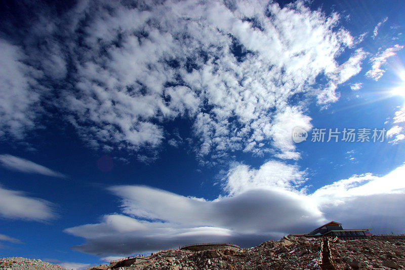 中国四川省九寨沟国家公园的云景