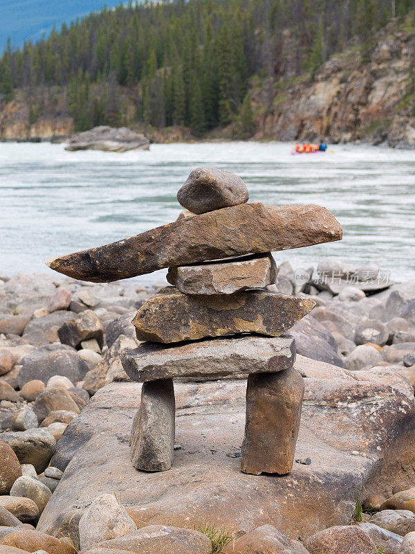 Inukshuk和椽子