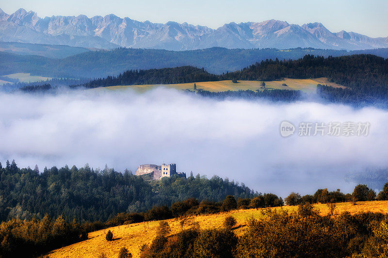 波兰Podhale地区和Tatra山脉的秋天景色