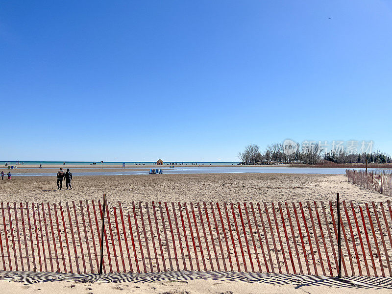 加拿大多伦多伍德拜海滩公园的景色