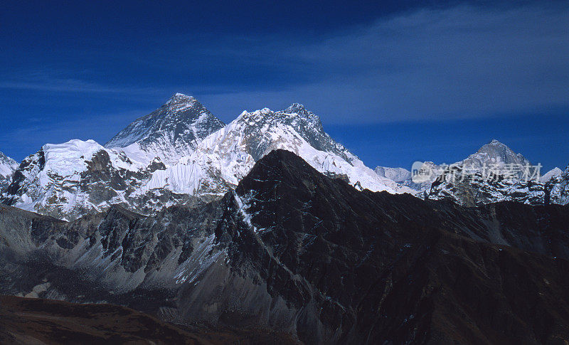 珠穆朗玛峰，Lhotse和Makalu