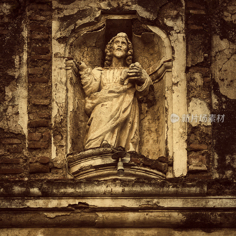 危地马拉的圣安提瓜雕像