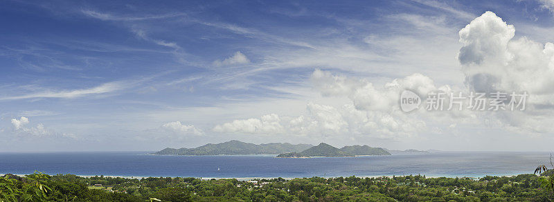 塞舌尔田园诗般的热带岛屿海洋海滩拉迪戈普拉林全景