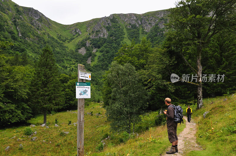 在孚日山脉徒步旅行