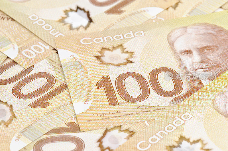加拿大一百元美钞