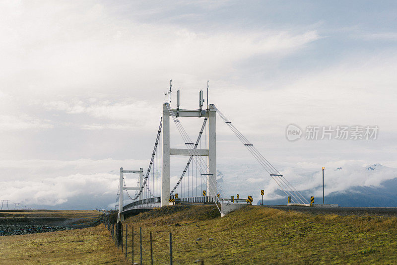 冰岛东南海岸的一座桥