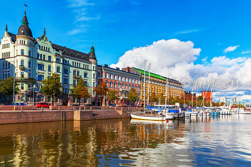 芬兰赫尔辛基的老城码头