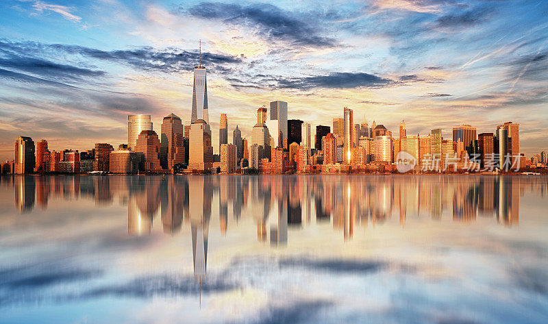 日落时分的纽约市，曼哈顿下城
