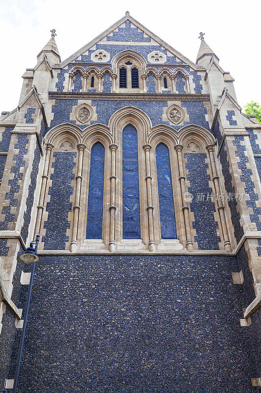 12世纪哥特式风格的南华大教堂，伦敦，英国