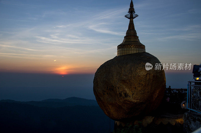 缅甸:金石塔