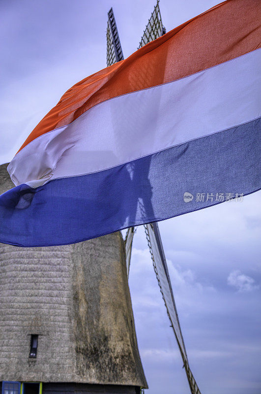 荷兰风景与古老的风车(HDRi)