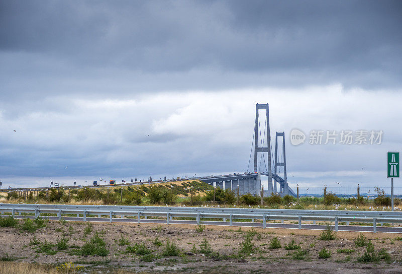 Storstr¿msbroen桥，又名大带桥，丹麦