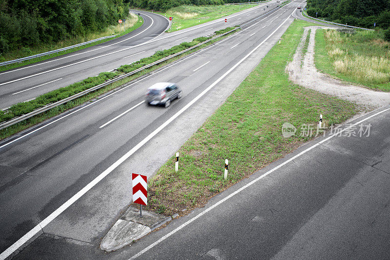 高速公路入口匝道，德国高速