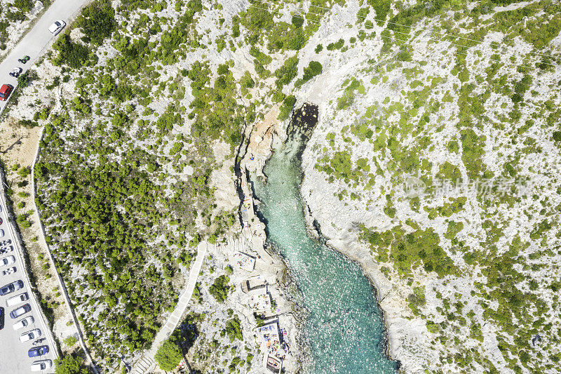 希腊Zakynthos的Limnionas港海滩鸟瞰图