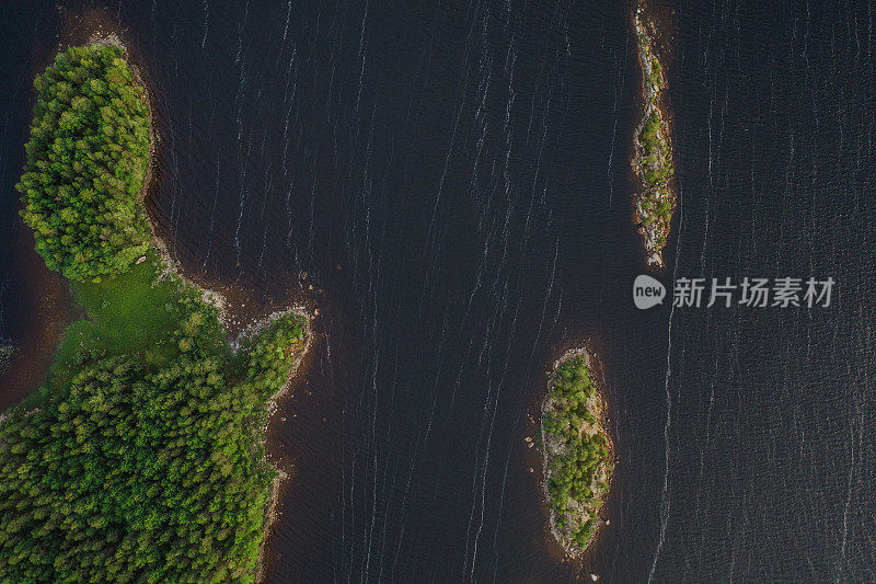 风景鸟瞰图的湖在芬兰