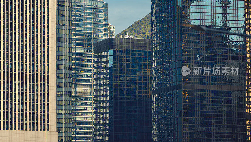 香港的现代化写字楼近在咫尺
