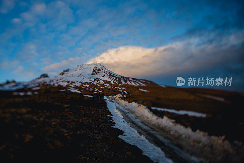 太平洋西北山脉日落