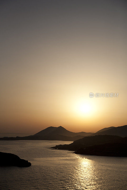 日落海滩湾